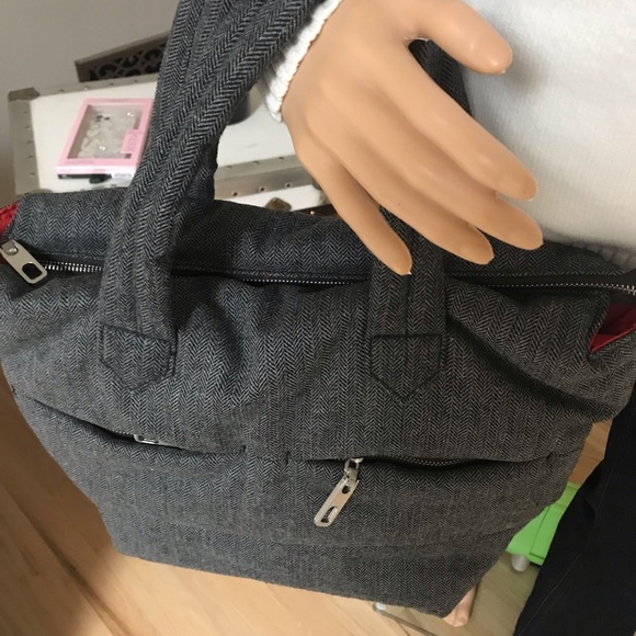 GAP flannel bag. Excellent used condition. - Picture 3 of 4